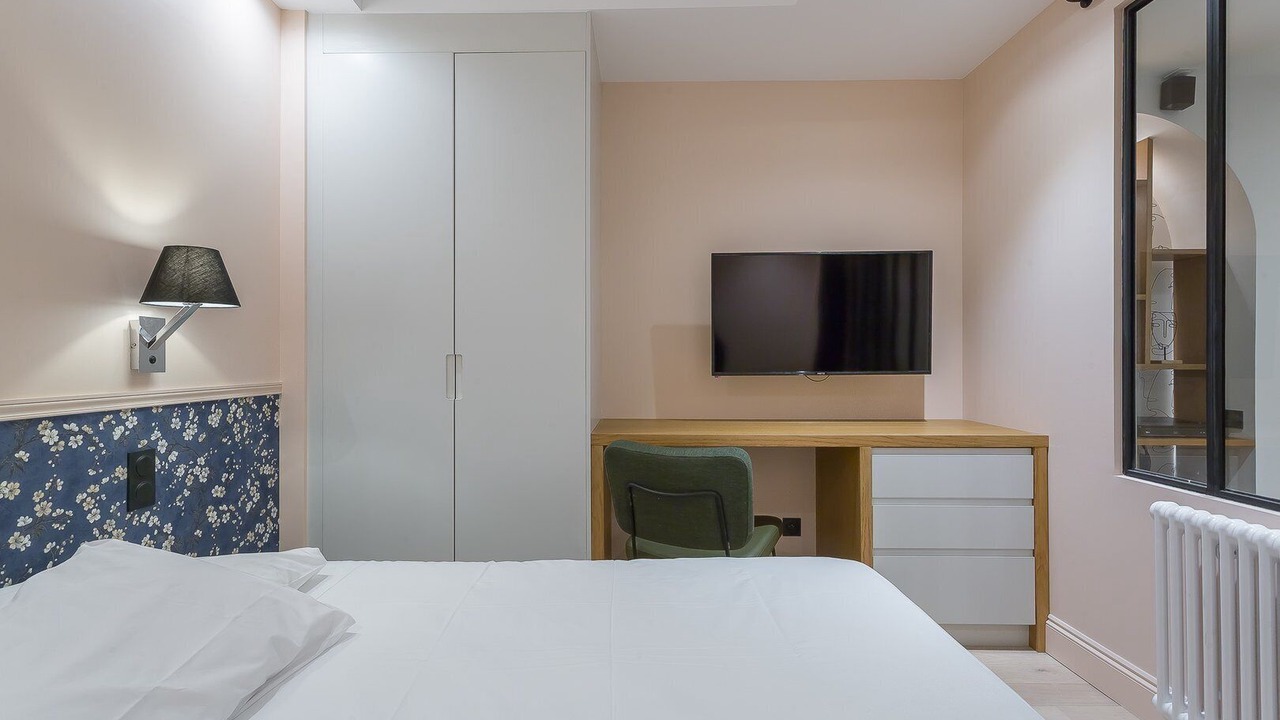 Photo of Bedroom in Carnot - Gailleton