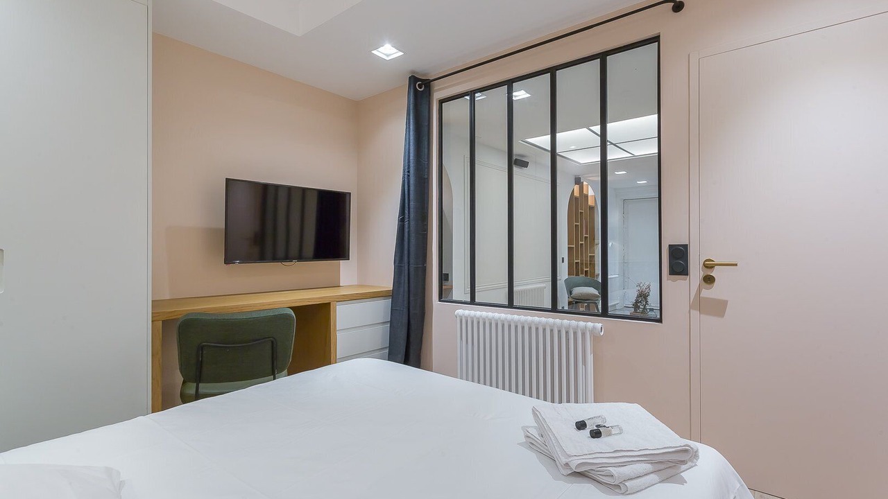 Photo of Bedroom in Carnot - Gailleton