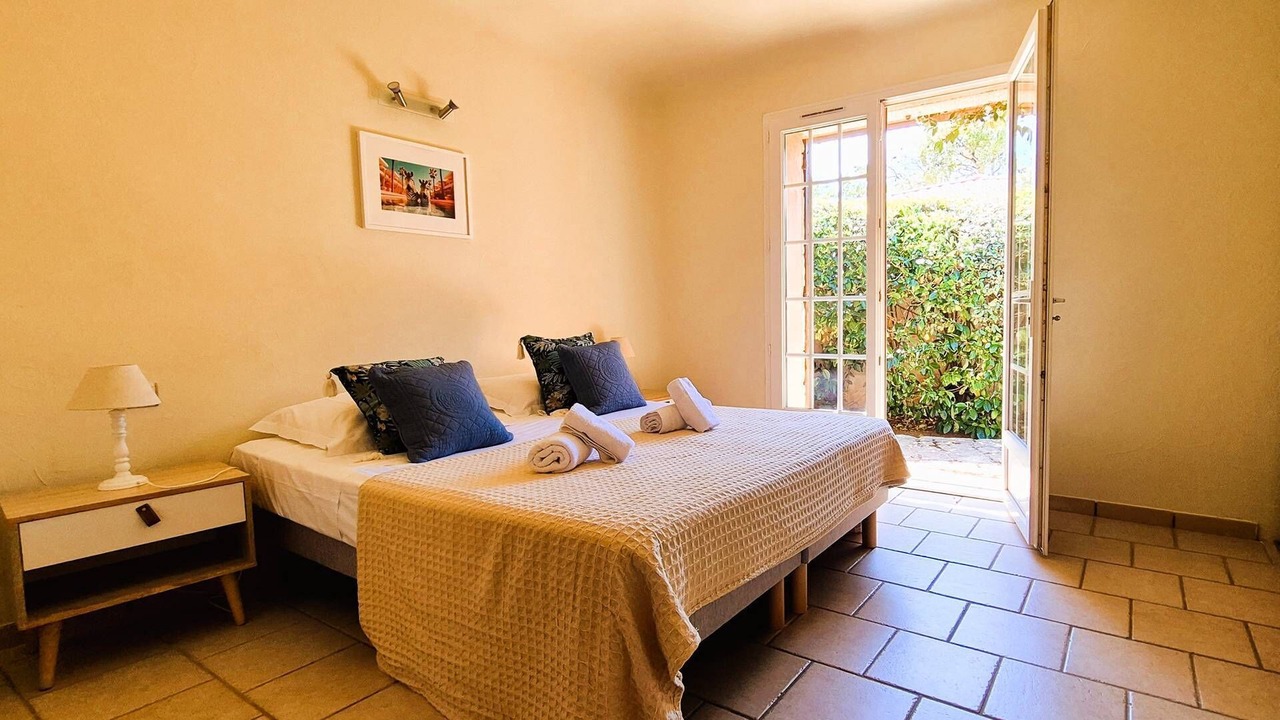 Photo of Bedroom in Pinarellu