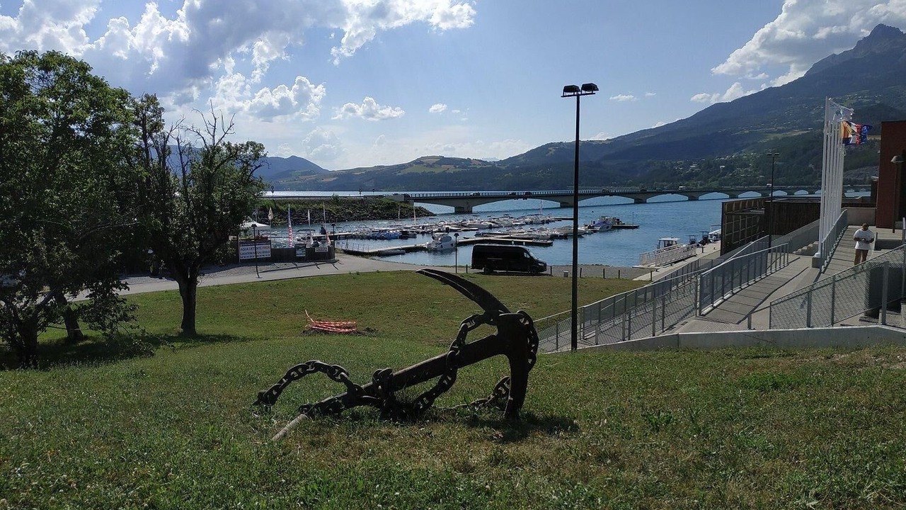 Photo of Others in Embrun