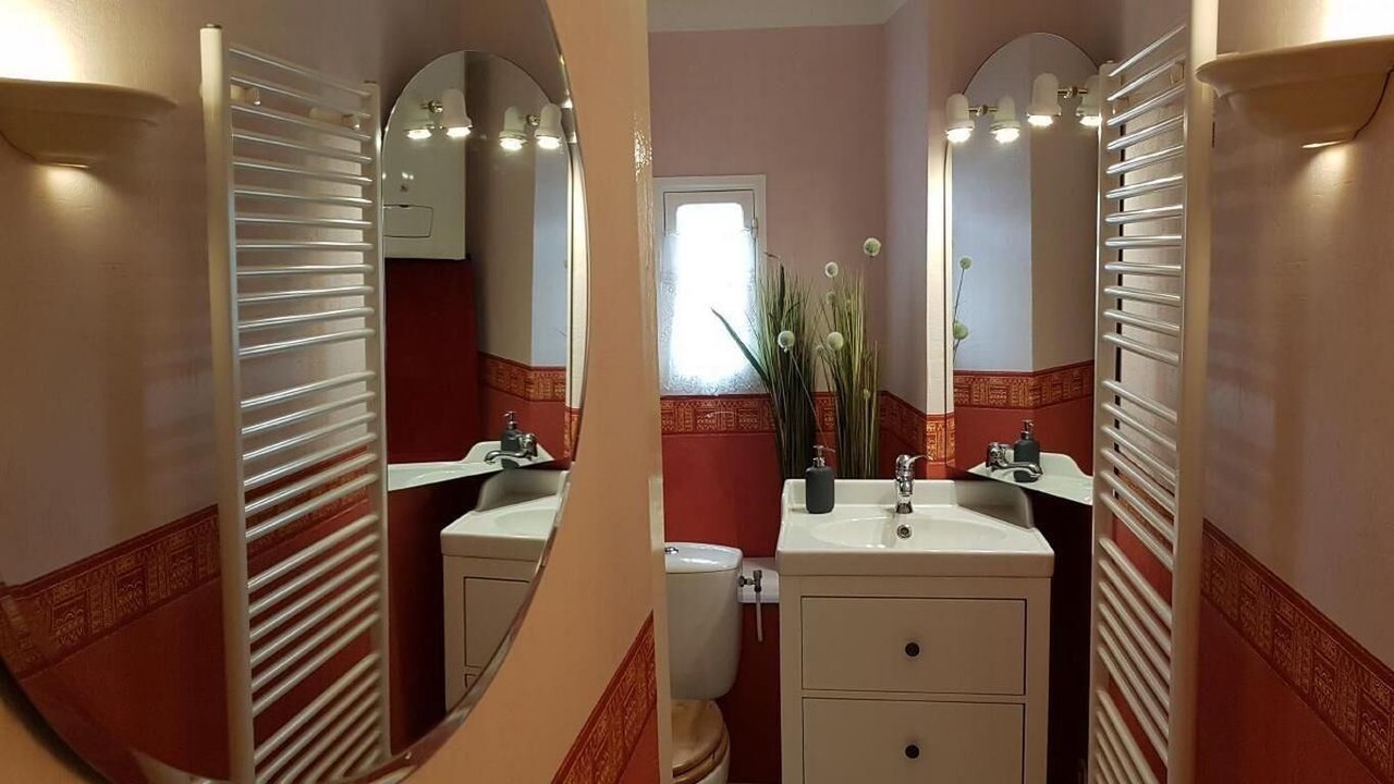 Photo of Bathroom in Gensac