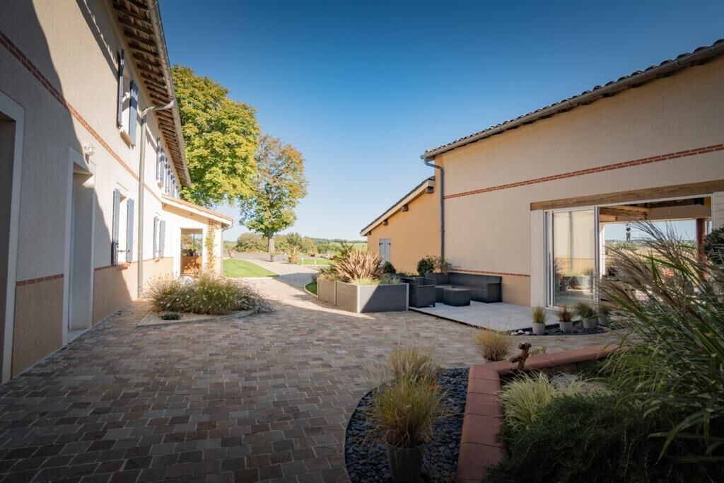 Photo of Patio Balcony in Bellegarde-Marsal