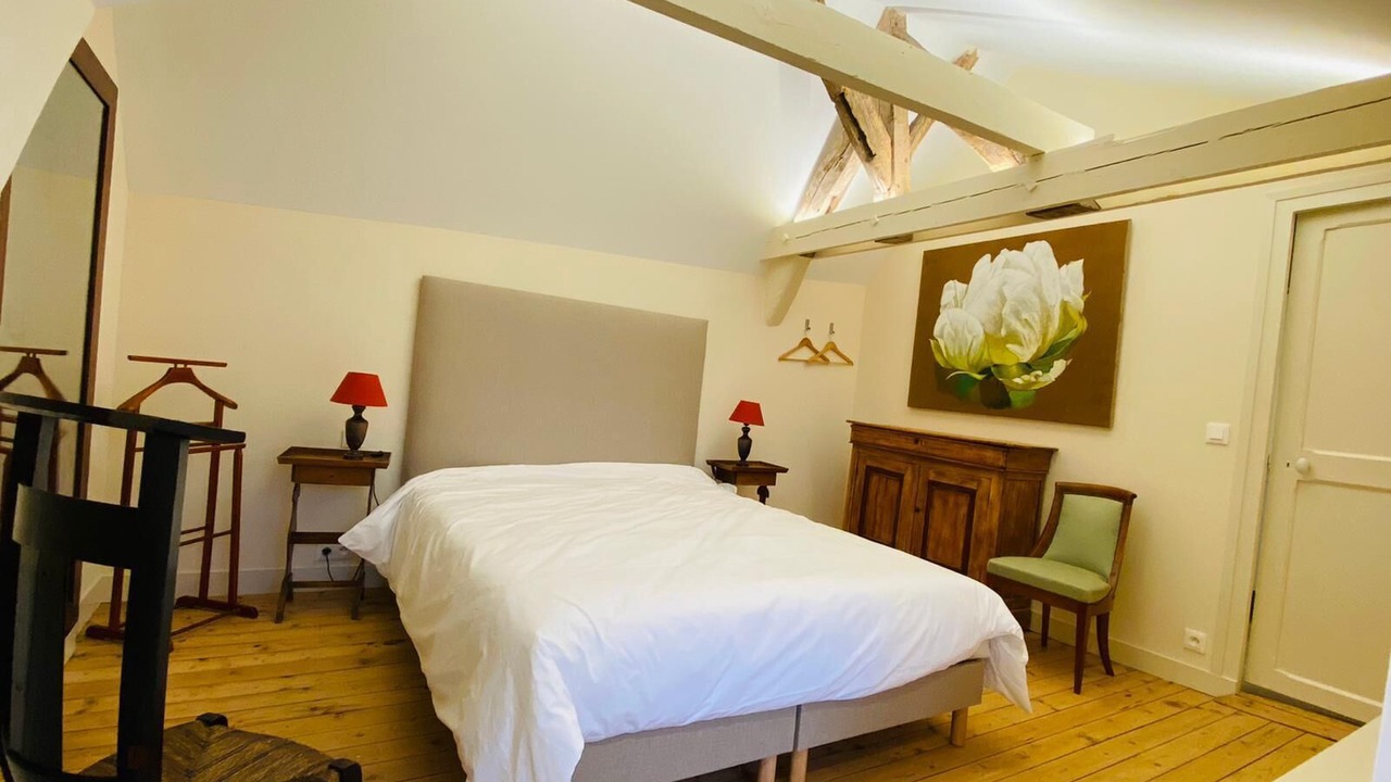 Photo of Bedroom in La Roche-Guyon
