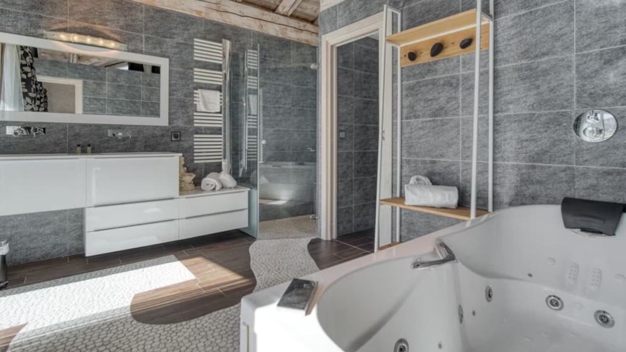 Photo of Bathroom in Tignes le Lac