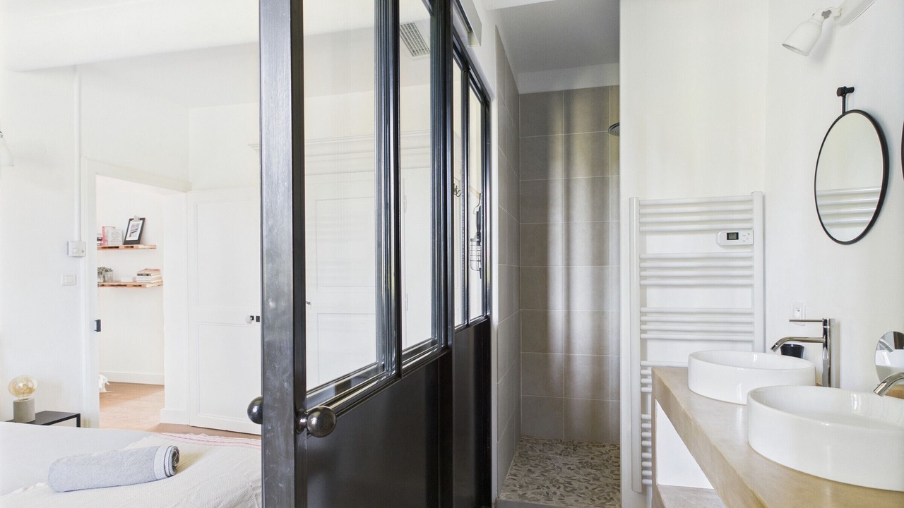 Photo of Bedroom in Eygalieres