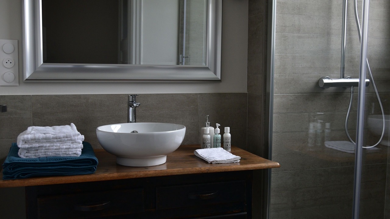 Photo of Bathroom in Caen City Centre