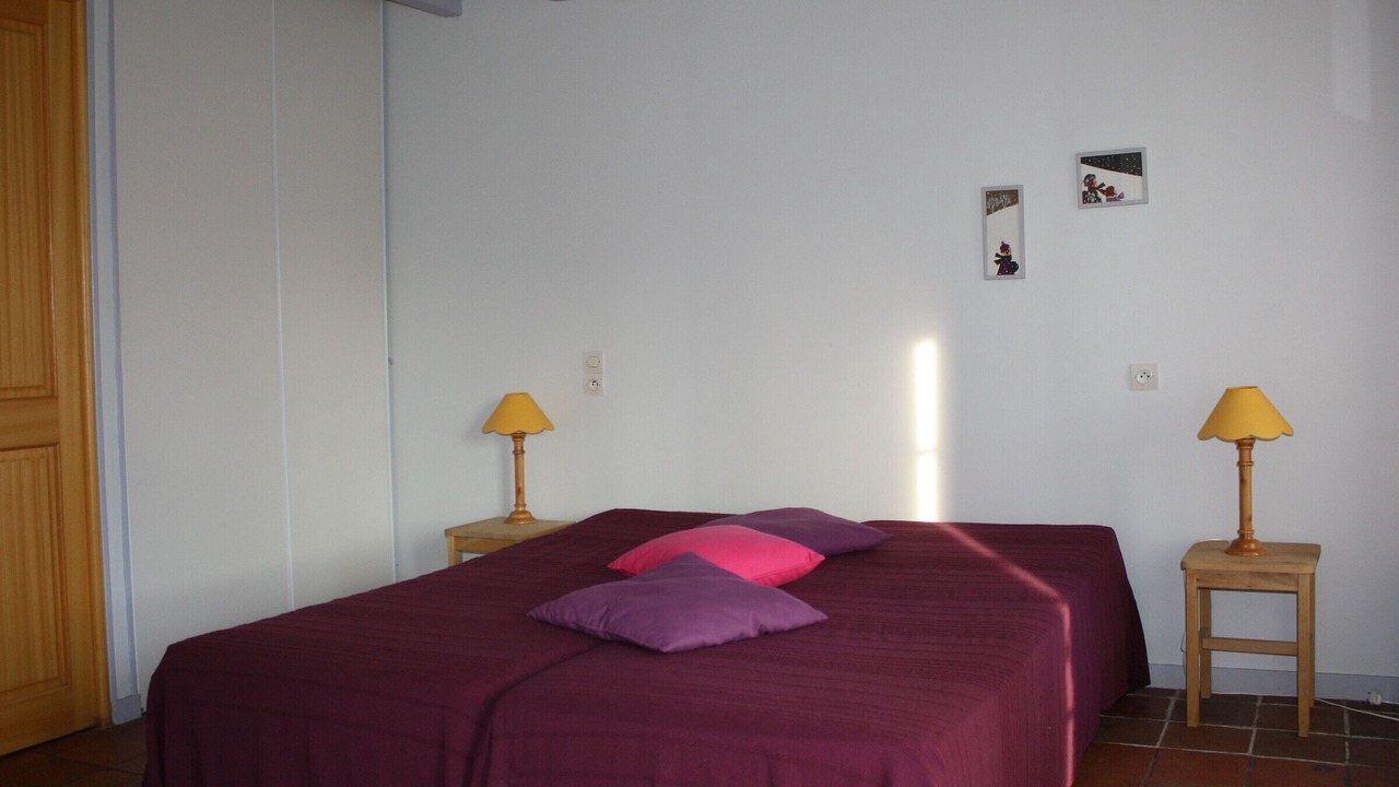 Photo of Bedroom in Saint-Remy-de-Sille