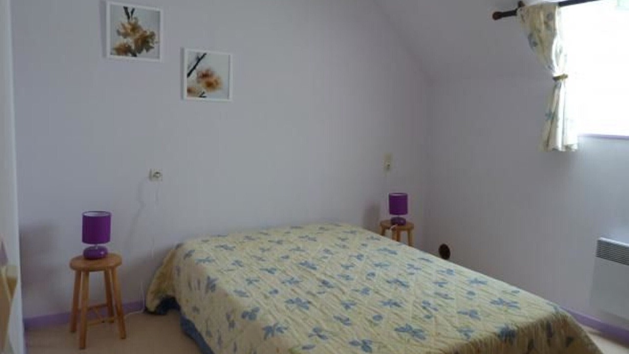 Photo of Bedroom in Saint-Remy-de-Sille