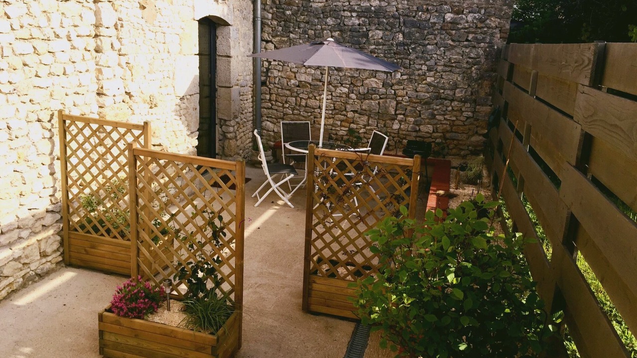Photo of Patio Balcony in Beaune-la-Rolande