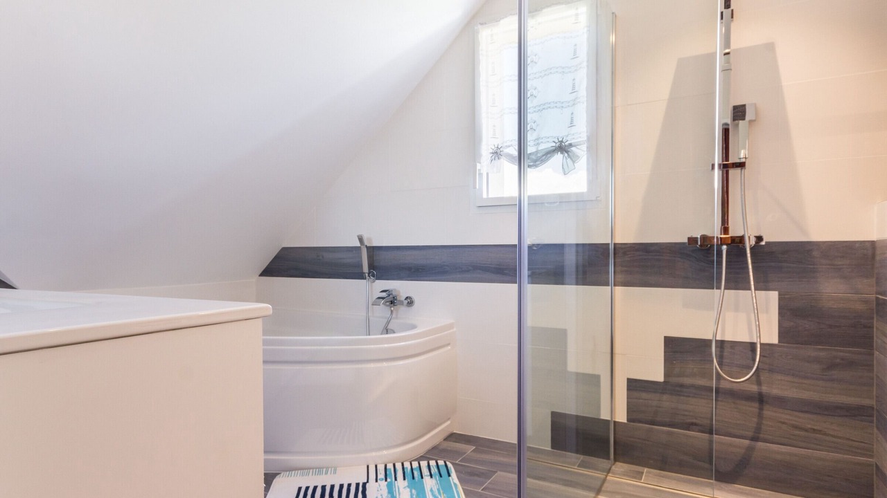 Photo of Bathroom in Asserac