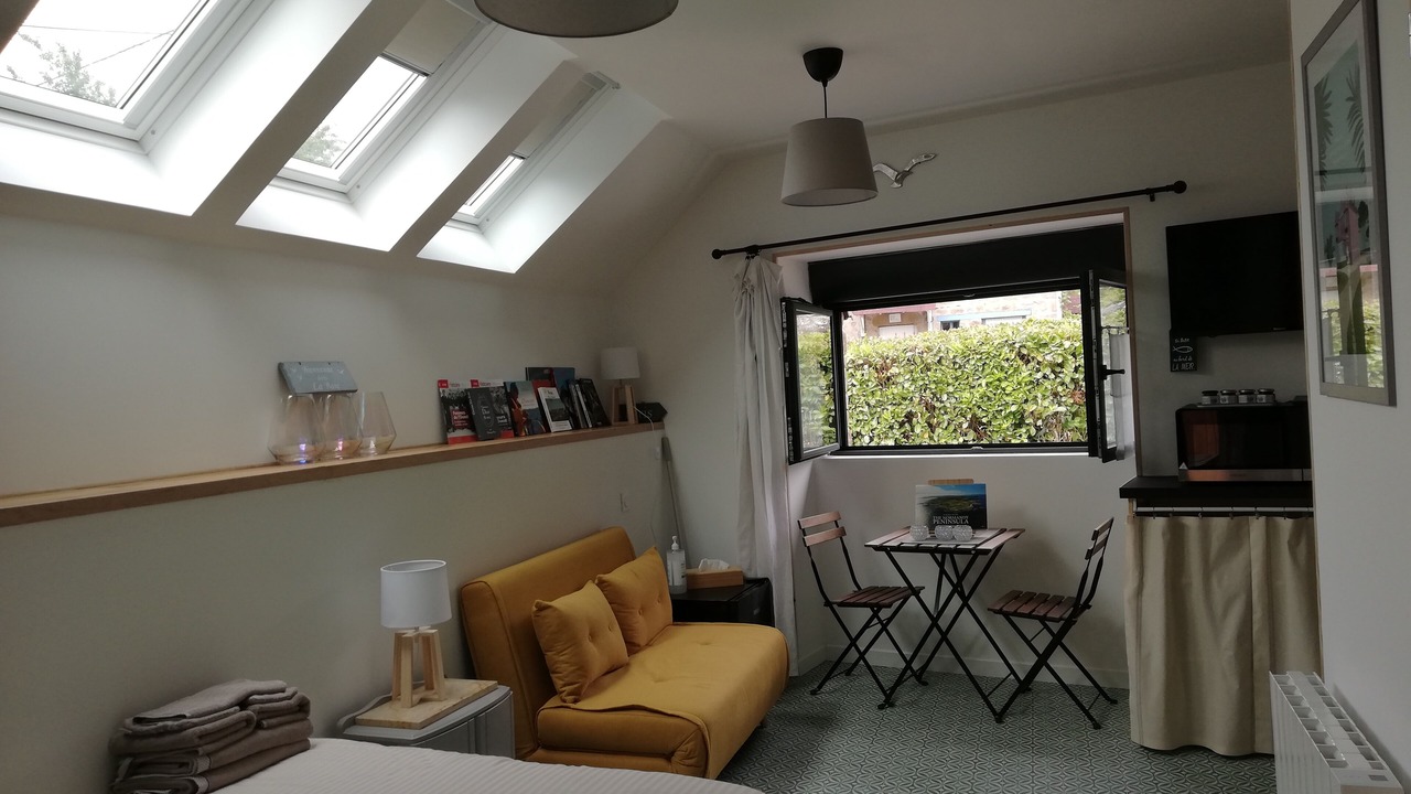 Photo of Bedroom in Dragey-Ronthon