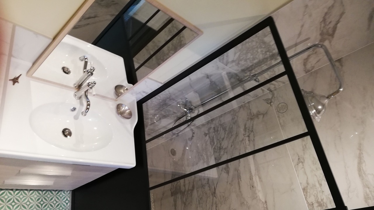 Photo of Bathroom in Dragey-Ronthon