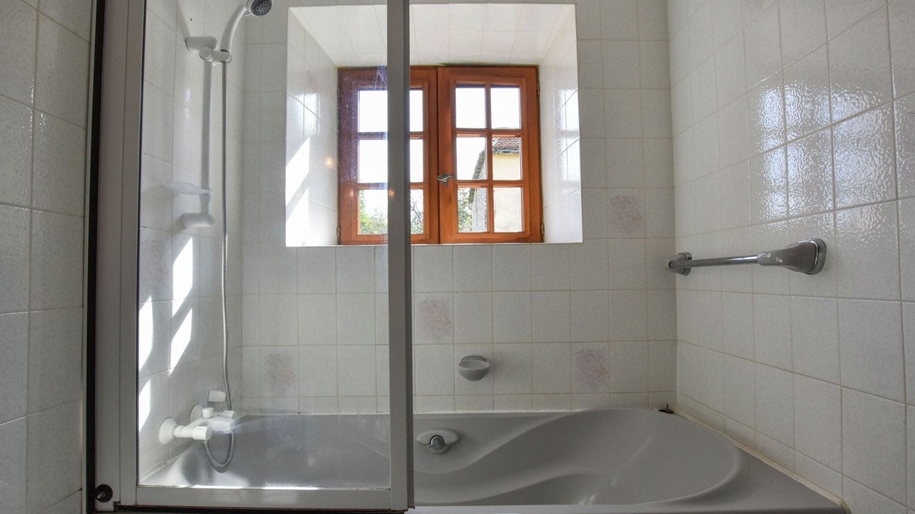 Photo of Bathroom in Loubejac