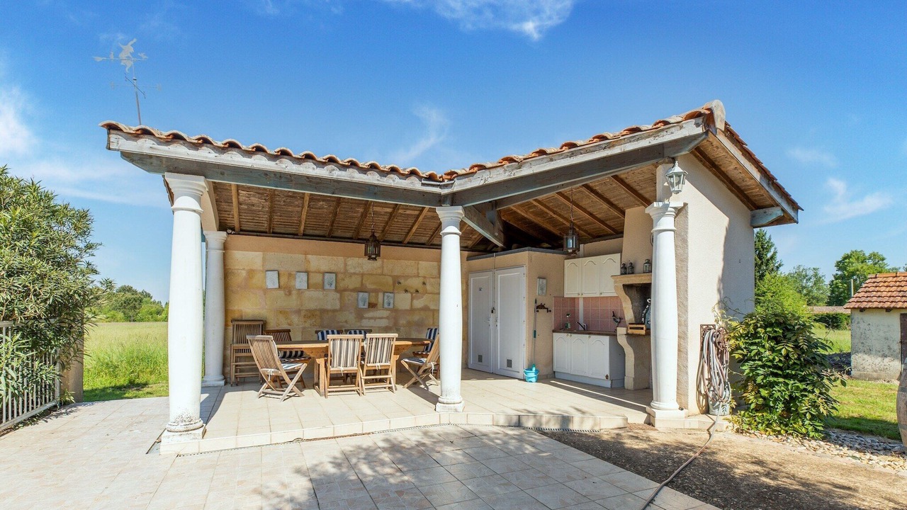 Photo of Patio Balcony in Cezac