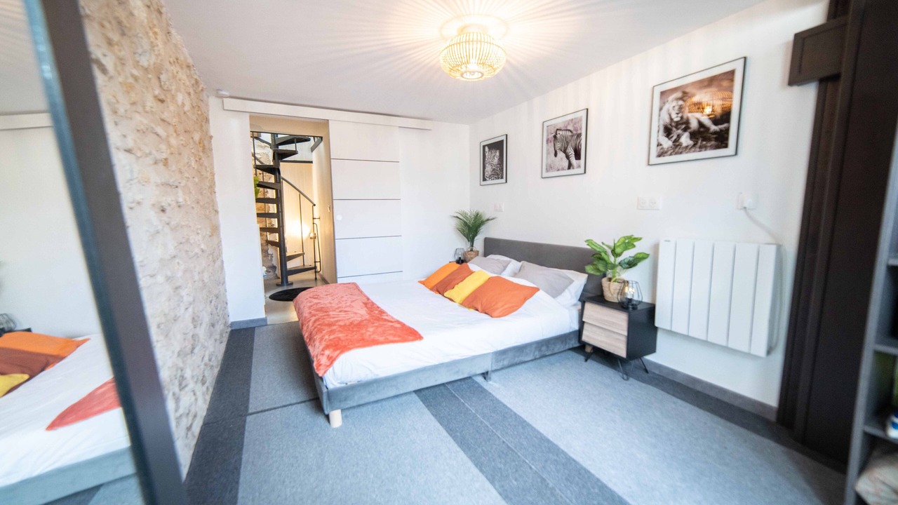 Photo of Bedroom in Conflans-Sainte-Honorine