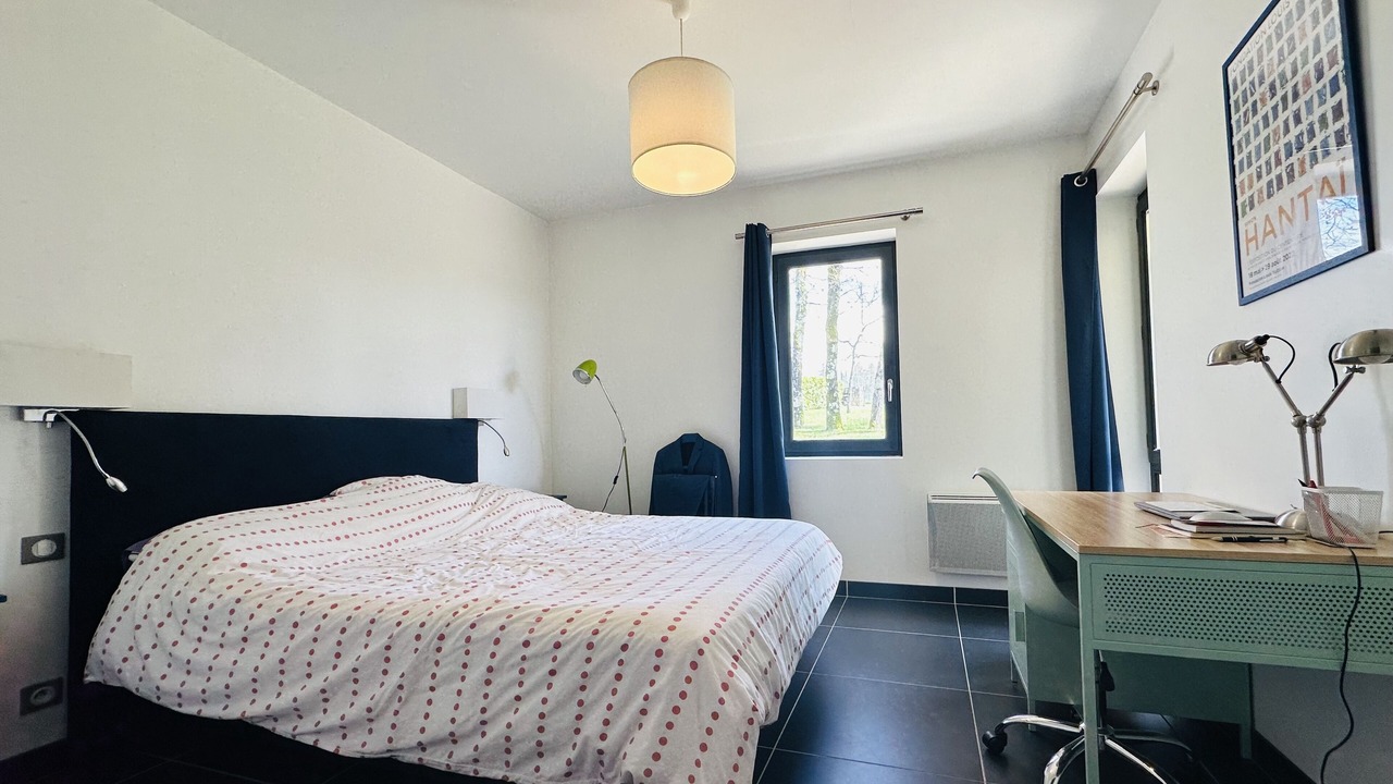 Photo of Bedroom in Loupiac