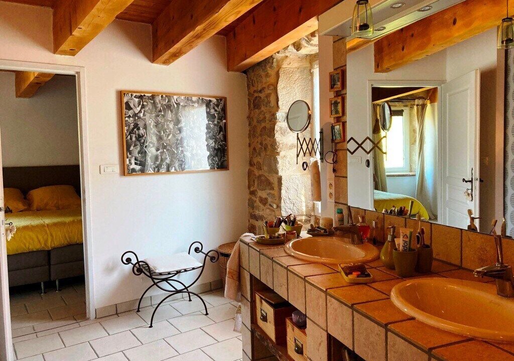 Photo of Bathroom in Uzer