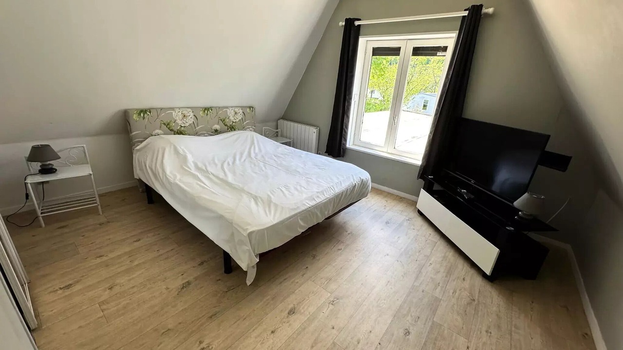 Photo of Bedroom in Jumieges