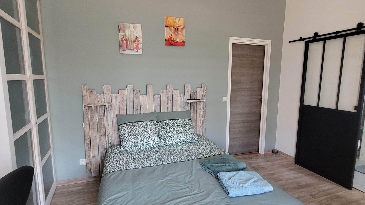 Photo of Bedroom in Liberation