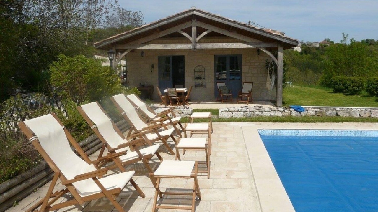 Photo of Outdoor in Pons