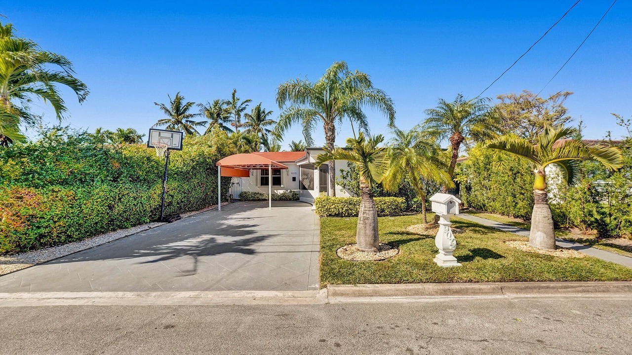 Photo of Outdoor in Surfside