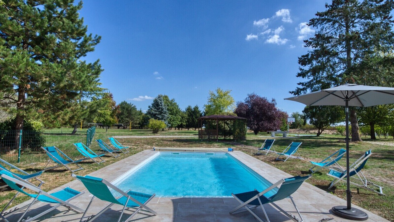 Photo of Outdoor in La Ville-aux-Clercs