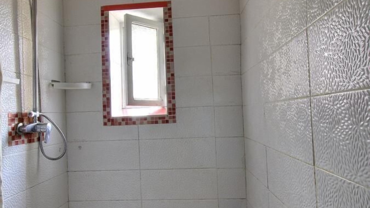 Photo of Bathroom in Vaulx En Velin Village