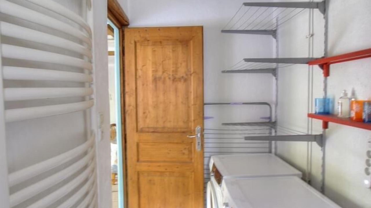 Photo of Bathroom in Vaulx En Velin Village
