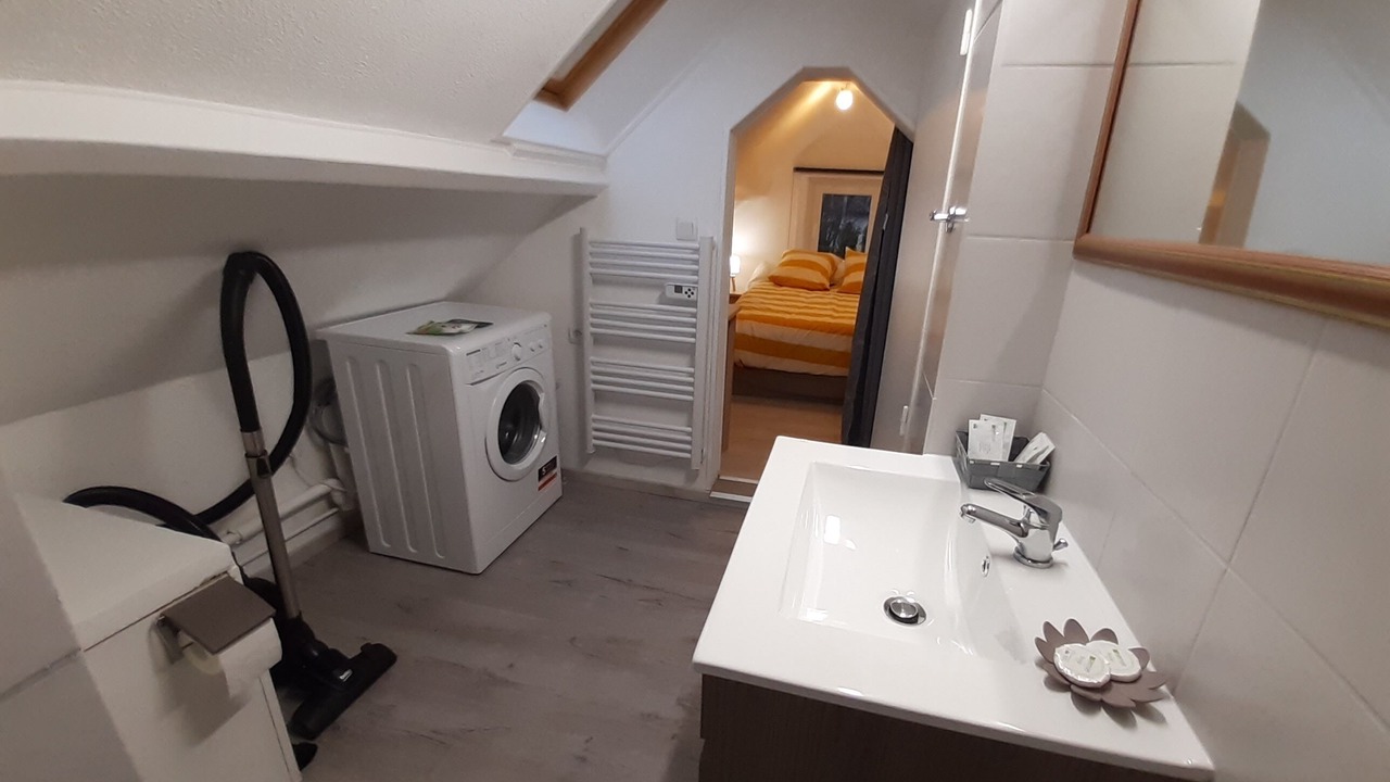 Photo of Bathroom in Le Vieil-Evreux
