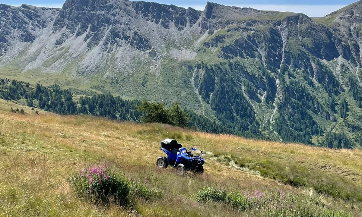 Photo of Others in Aiguilles