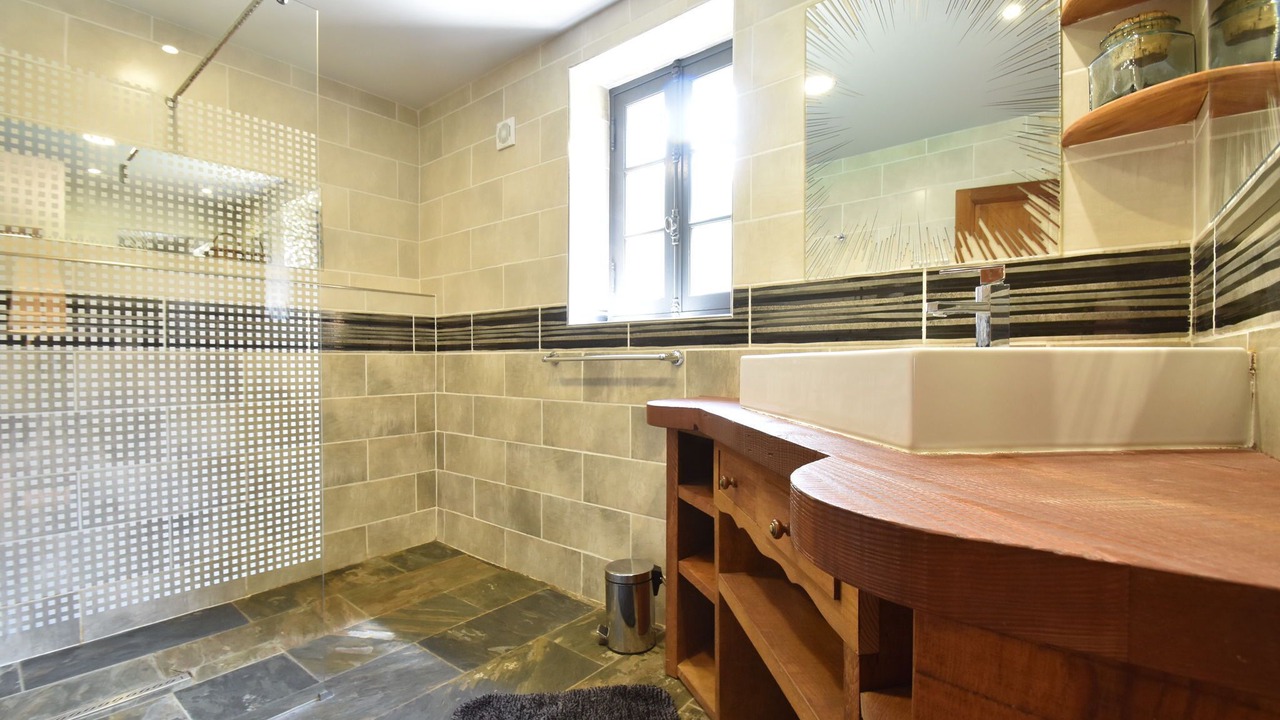 Photo of Bathroom in Montcabrier