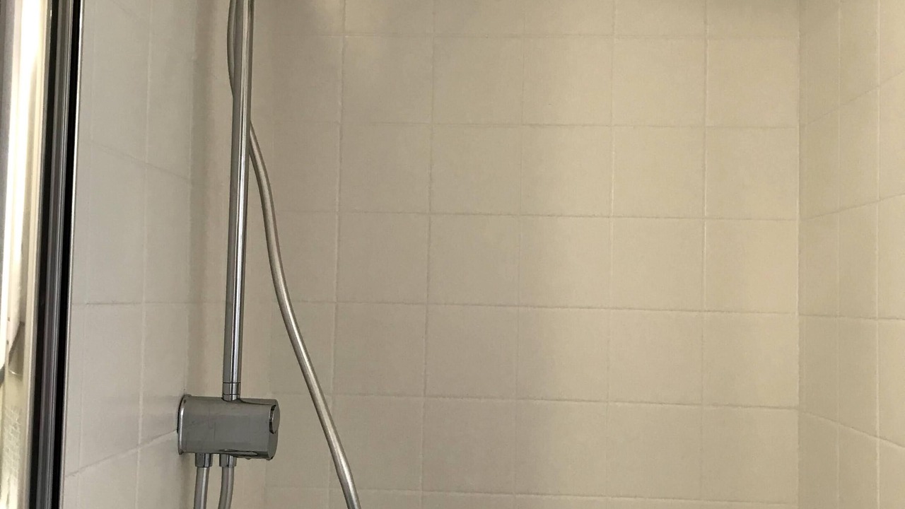 Photo of Bathroom in Plelo