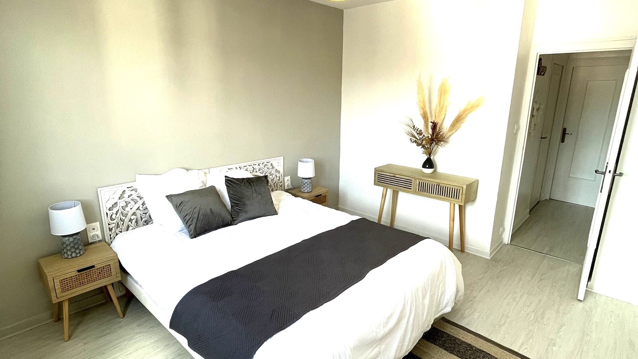 Photo of Bedroom in Saint-Etienne