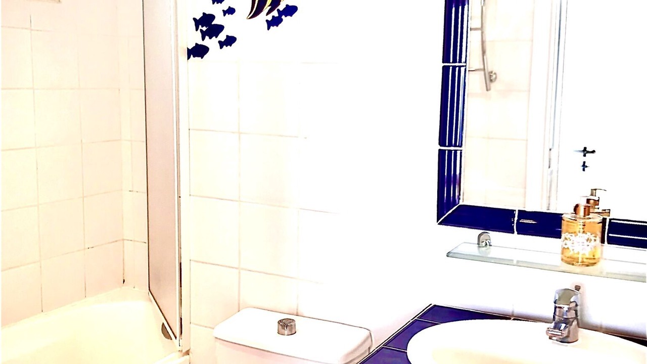 Photo of Bathroom in Roucas-Blanc