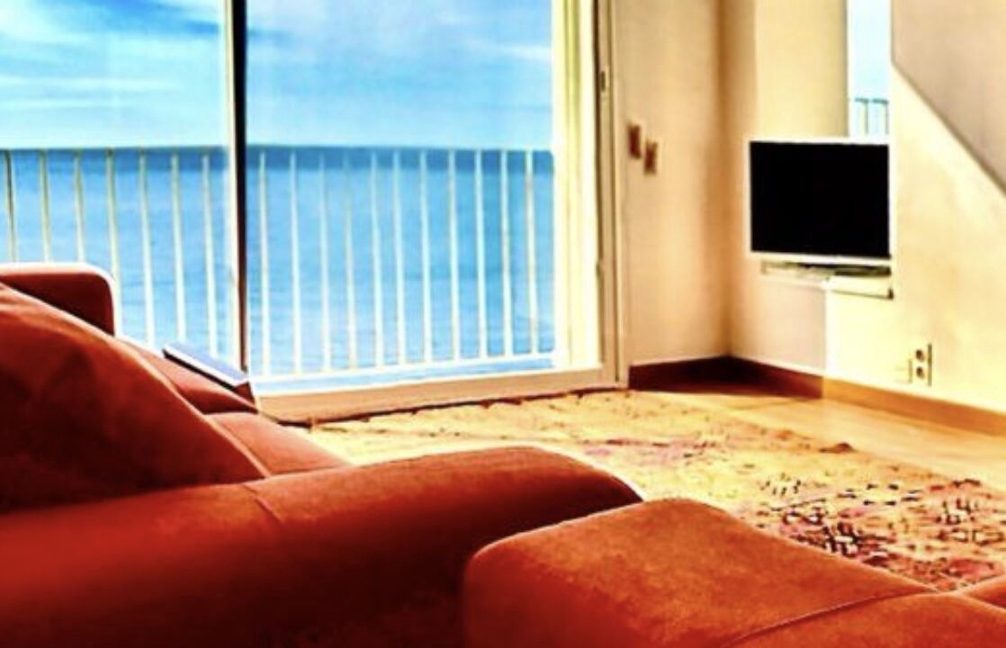 Photo of Livingroom in Roucas-Blanc