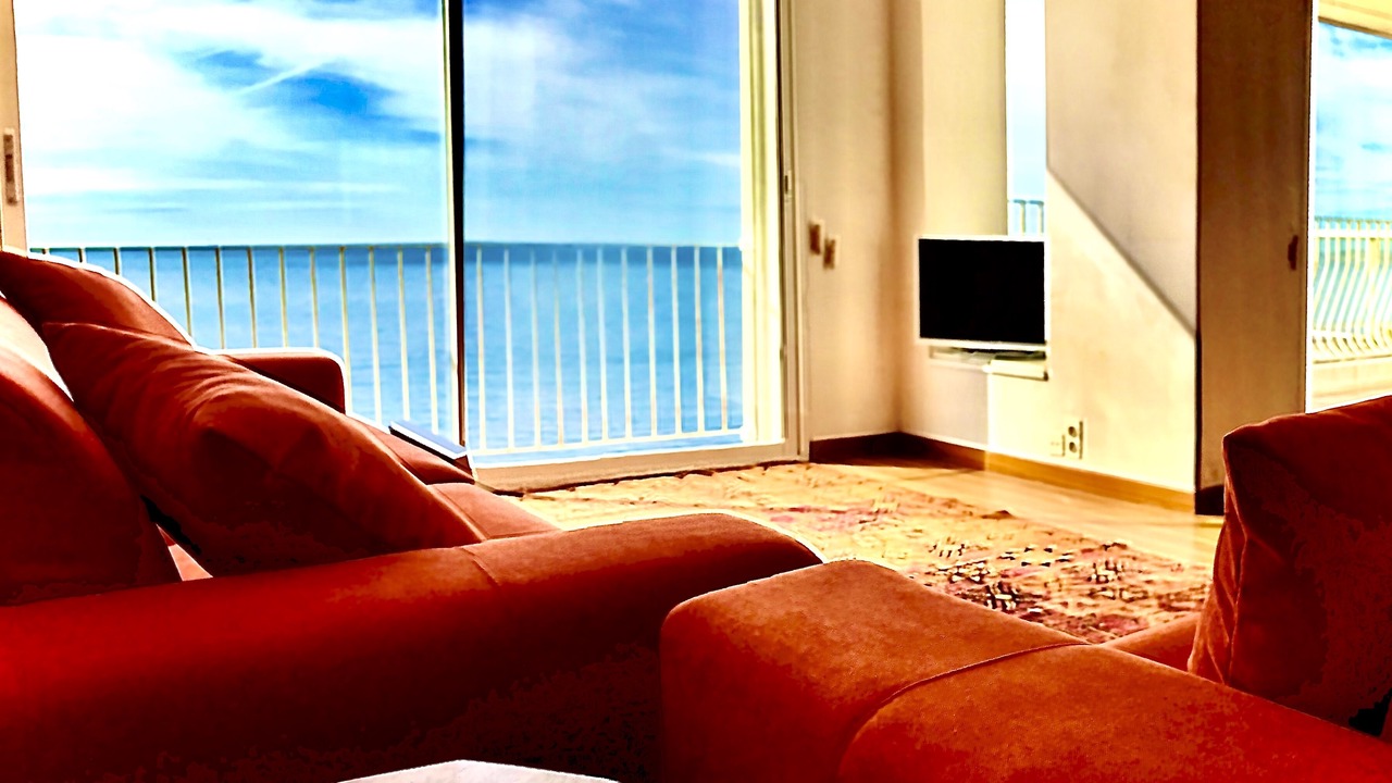 Photo of Livingroom in Roucas-Blanc