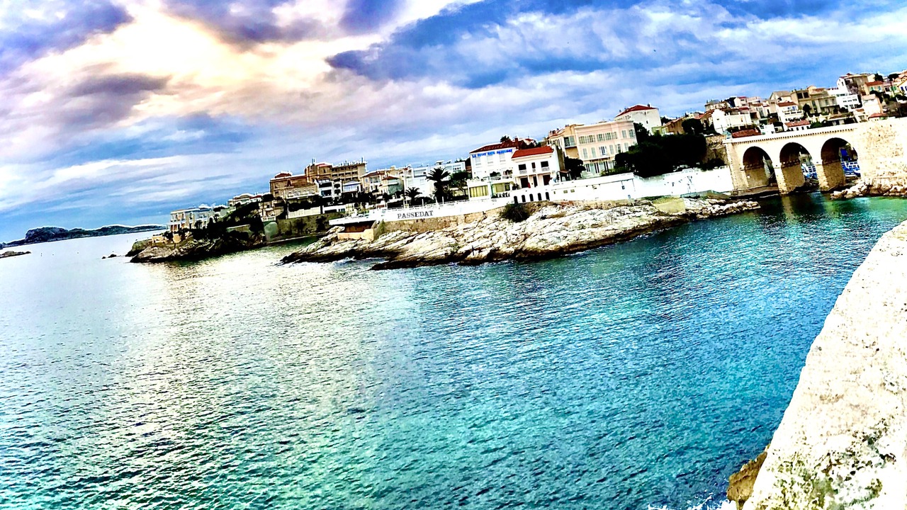 Photo of Others in Roucas-Blanc