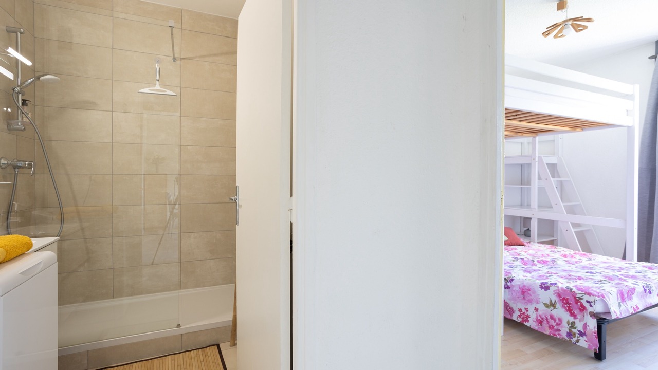 Photo of Bathroom in Embrun