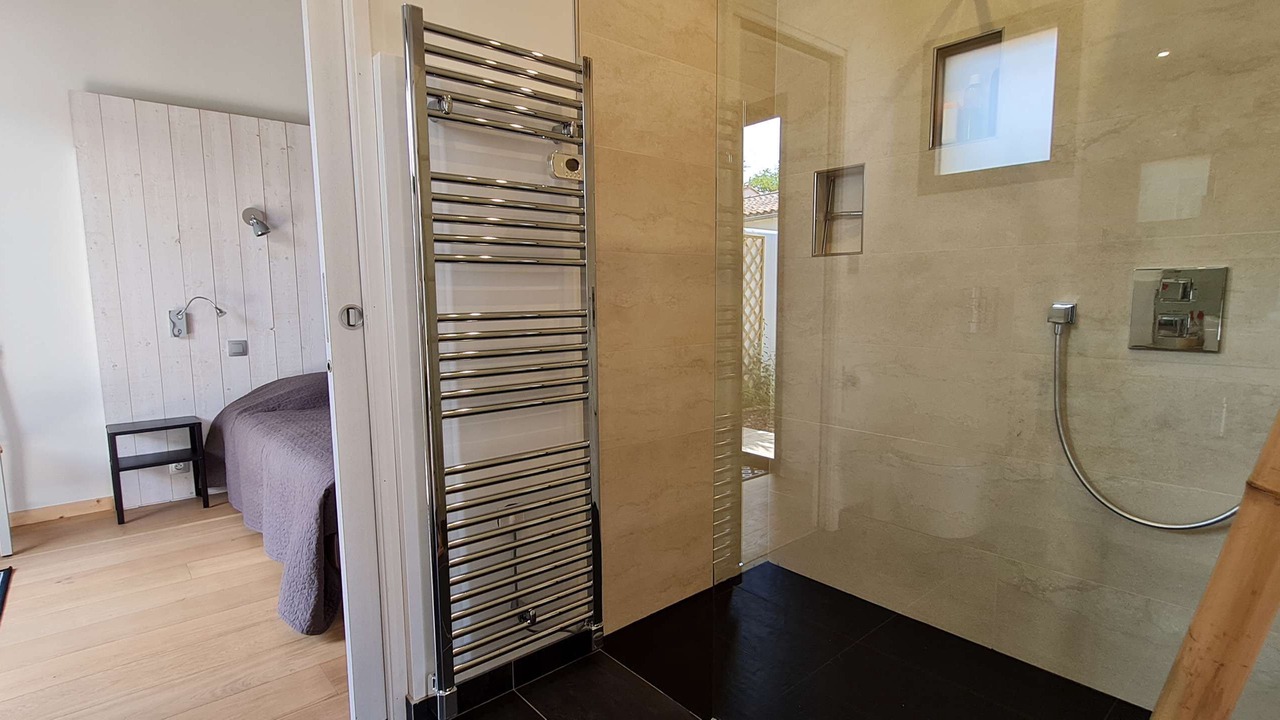 Photo of Bathroom in La Flotte