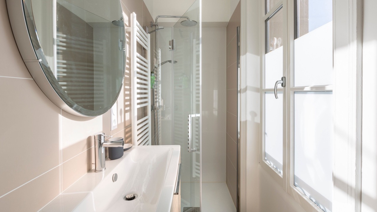 Photo of Bathroom in Parame