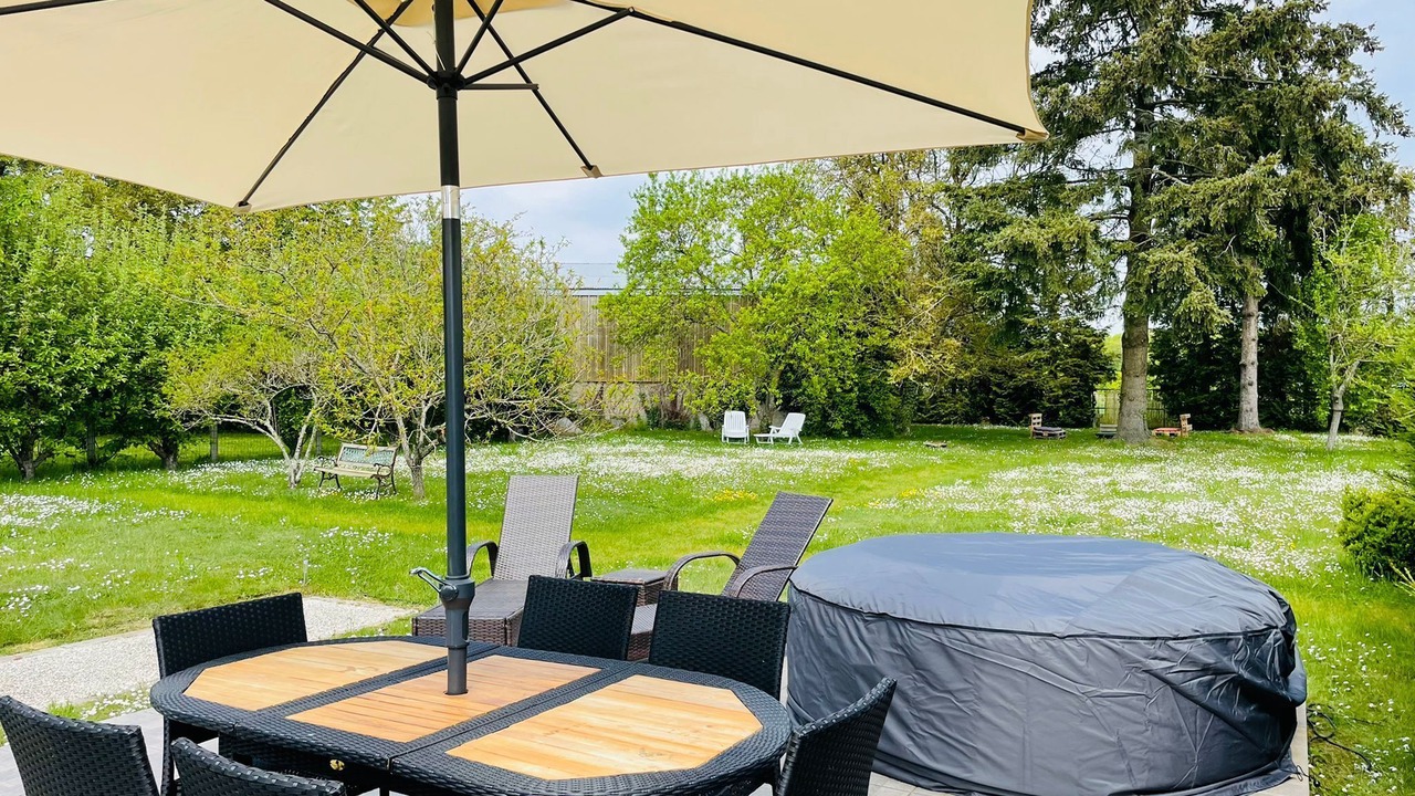 Photo of Outdoor in Droue