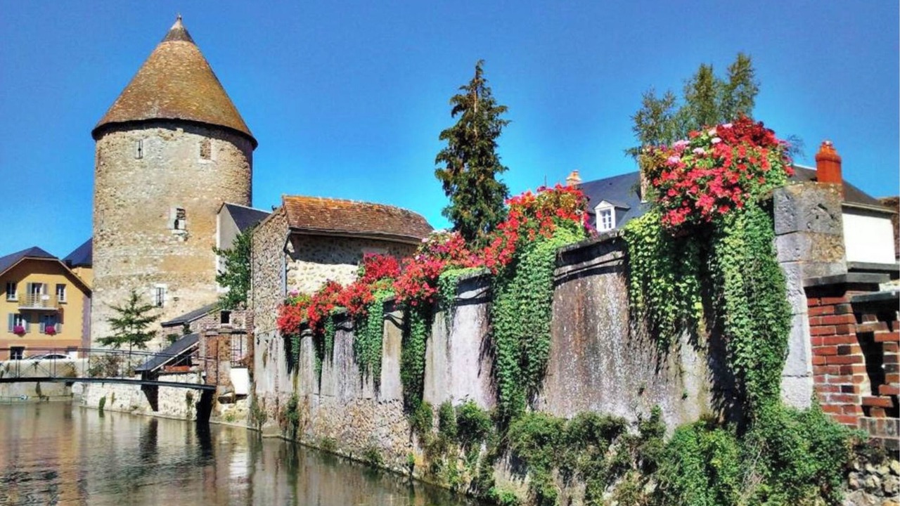 Photo of Outdoor in Droue