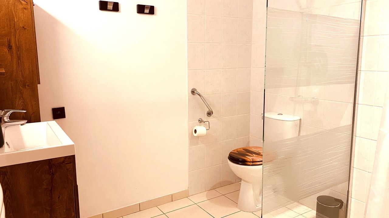 Photo of Bathroom in Capdrot