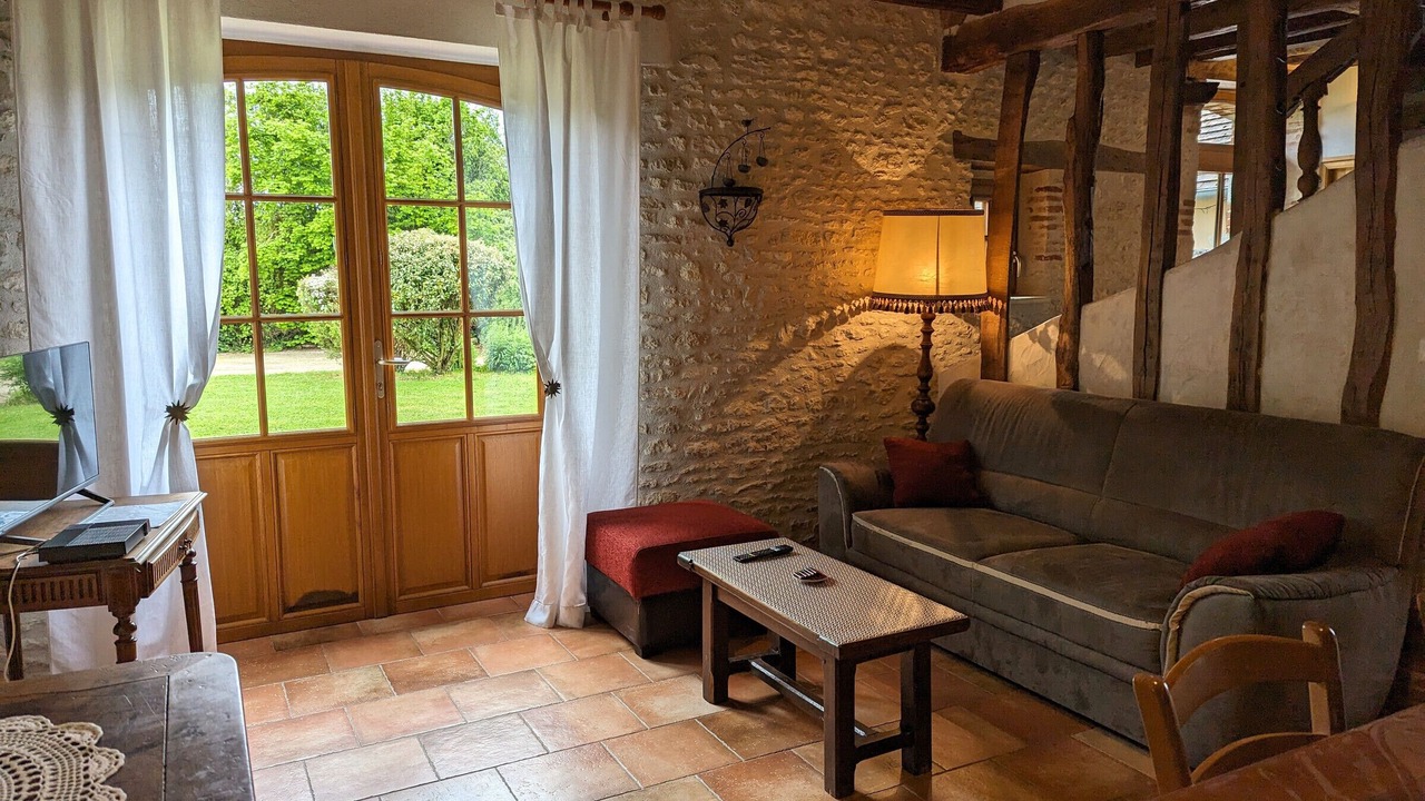 Photo of Livingroom in Lorcy
