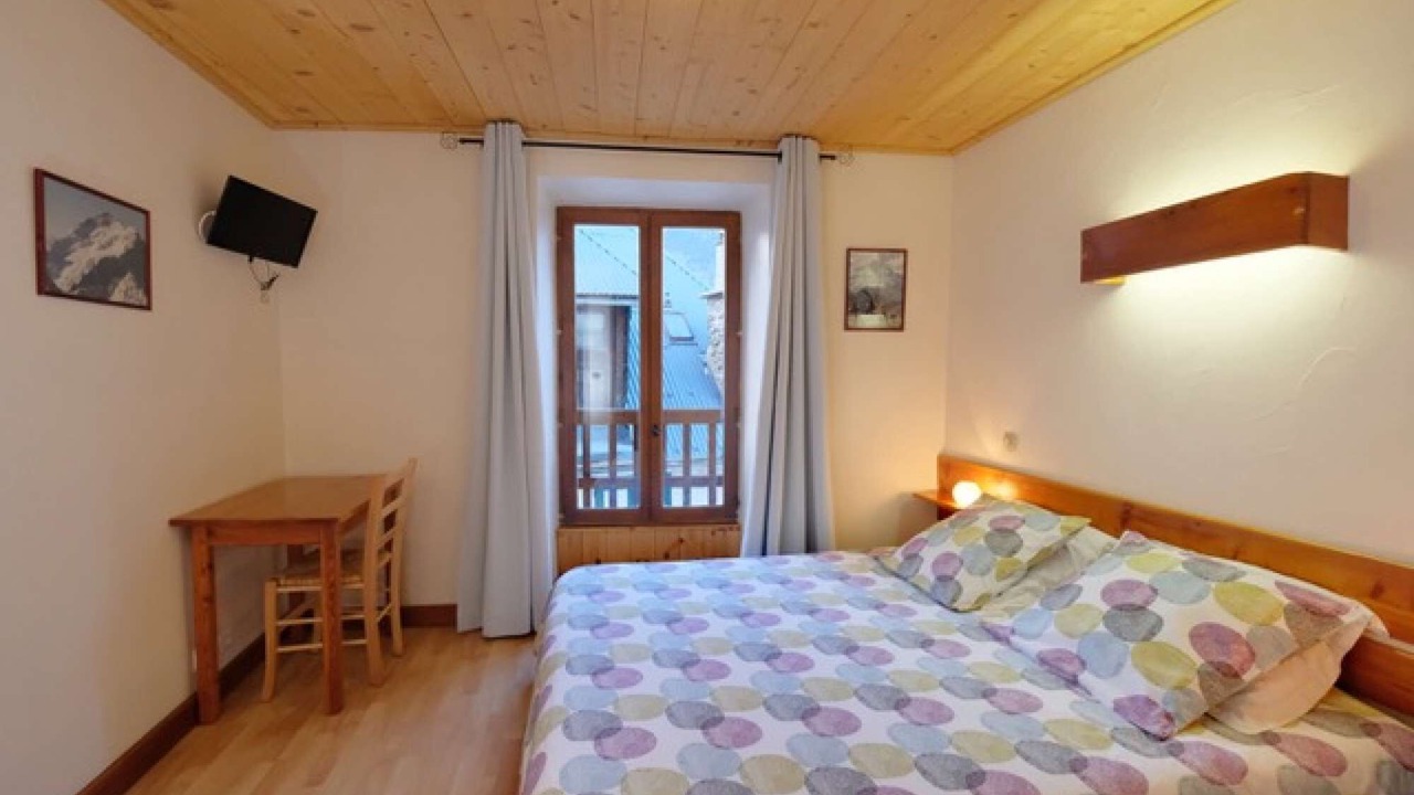 Photo of Bedroom in Venosc