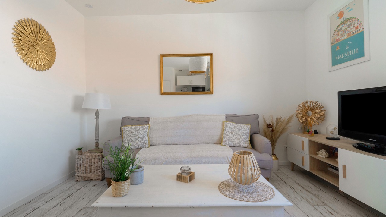 Photo of Livingroom in Mazargues