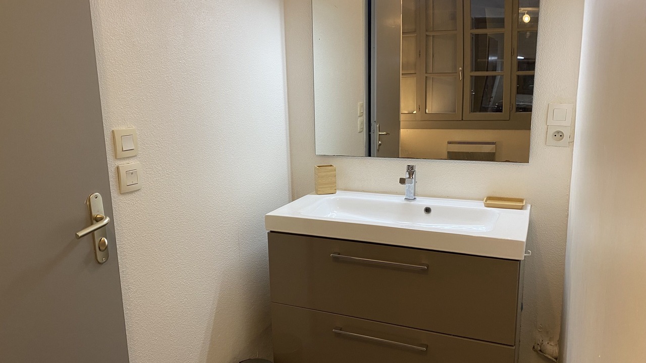 Photo of Bathroom in Bayonne
