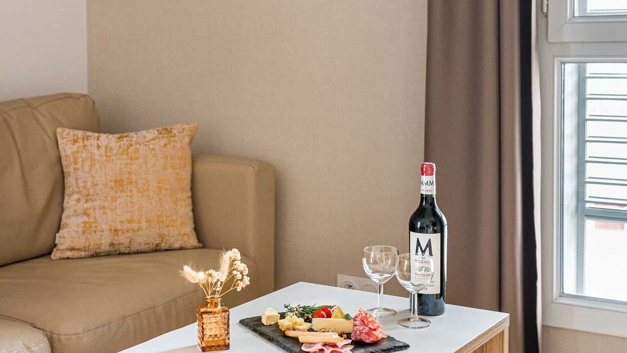Photo of Livingroom in Yves Farge - Le Fleuve
