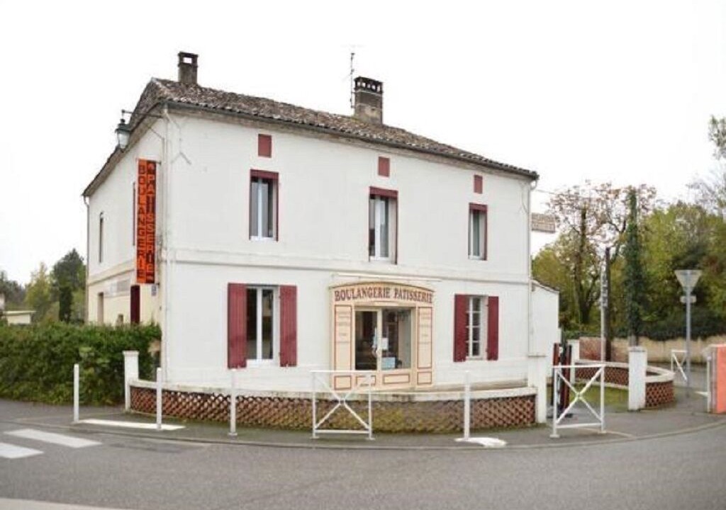 Photo of Others in Coulx