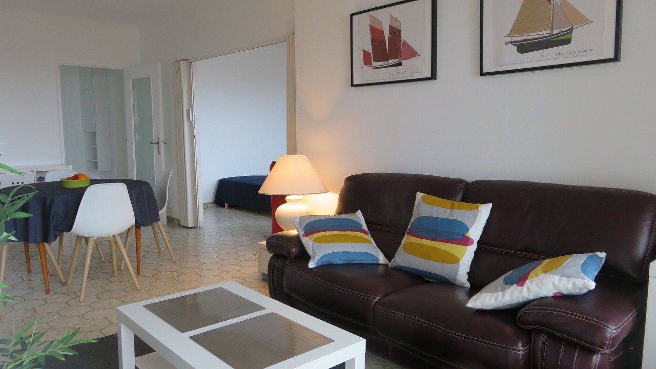 Photo of Livingroom in Parame